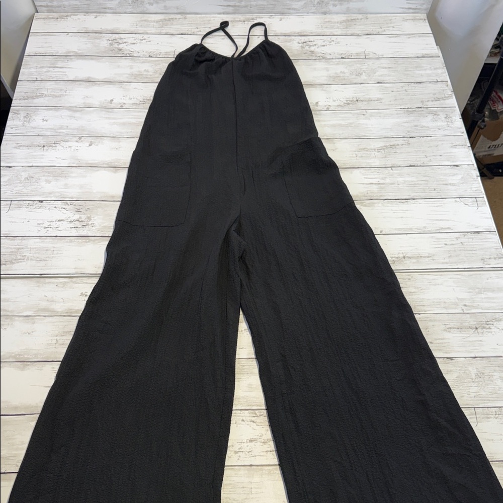 EMERYROSE Black Halter jumpsuit adjustable straps sz S